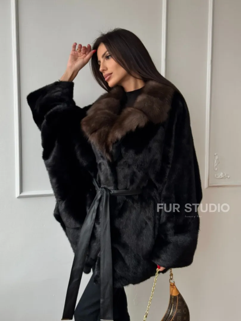 Полушубок из норки Black с воротником из меха темной куницы - фото 12