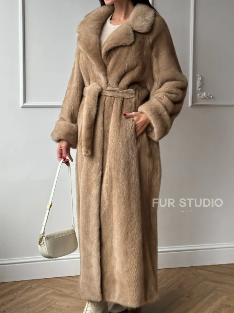 Длинная модная шуба кимоно из меха скандинавской норки со шлицей - фото 5