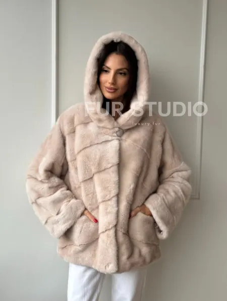 Меховая куртка - шуба из меха норки с капюшоном в цвете пудра - фото 10