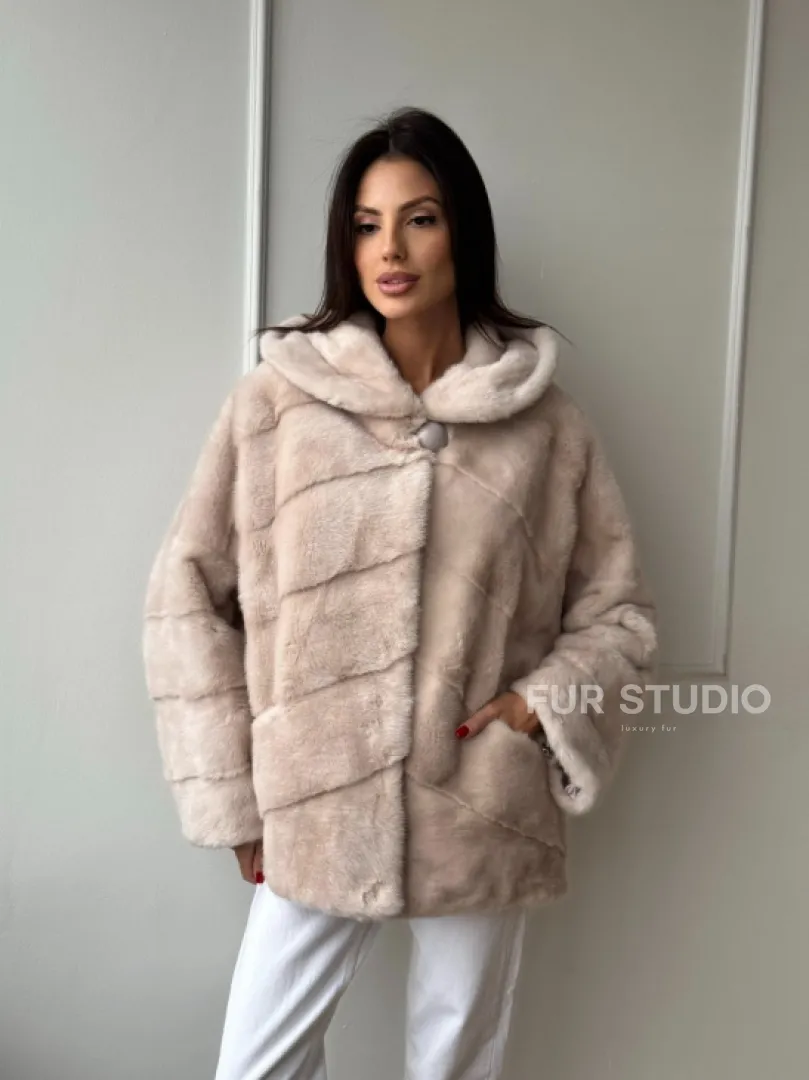 Меховая куртка - шуба из меха норки с капюшоном в цвете пудра - фото 9