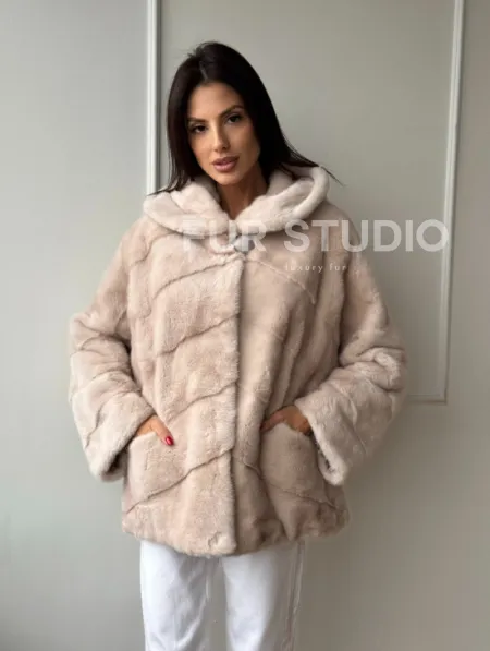 Меховая куртка - шуба из меха норки с капюшоном в цвете пудра - фото 6