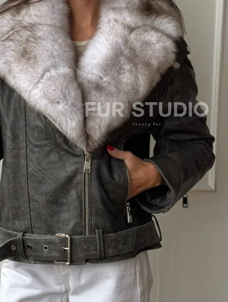 Куртка - косуха демисезонная из натуральной кожи с мехом песца - фото 1