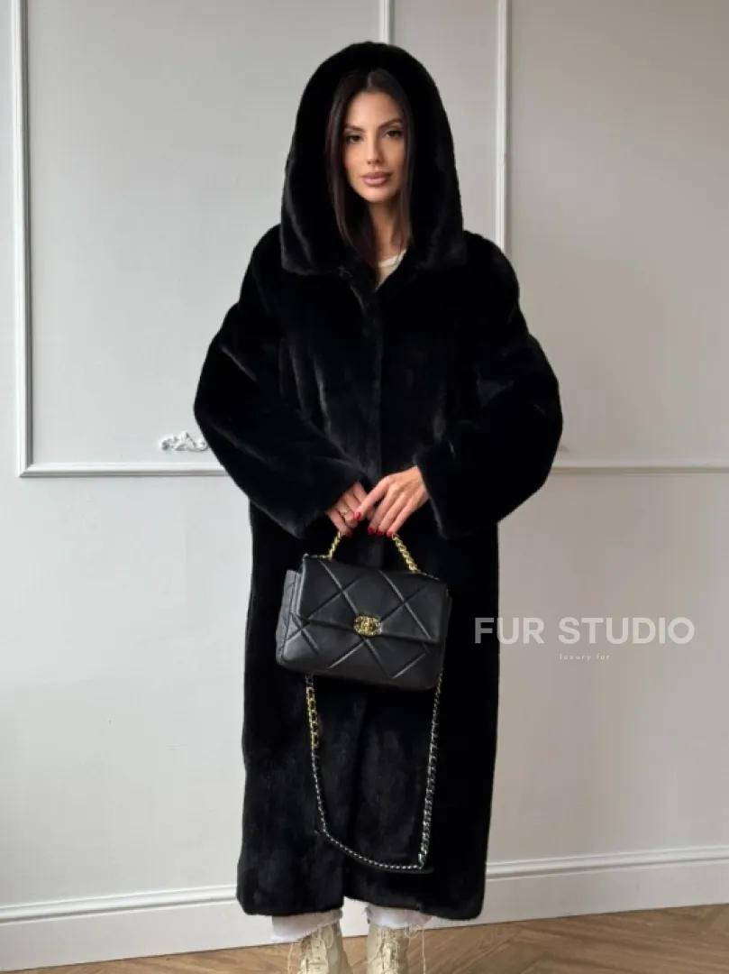 Натуральная черная женская шуба из меха норки Blackglama с капюшоном - фото 0