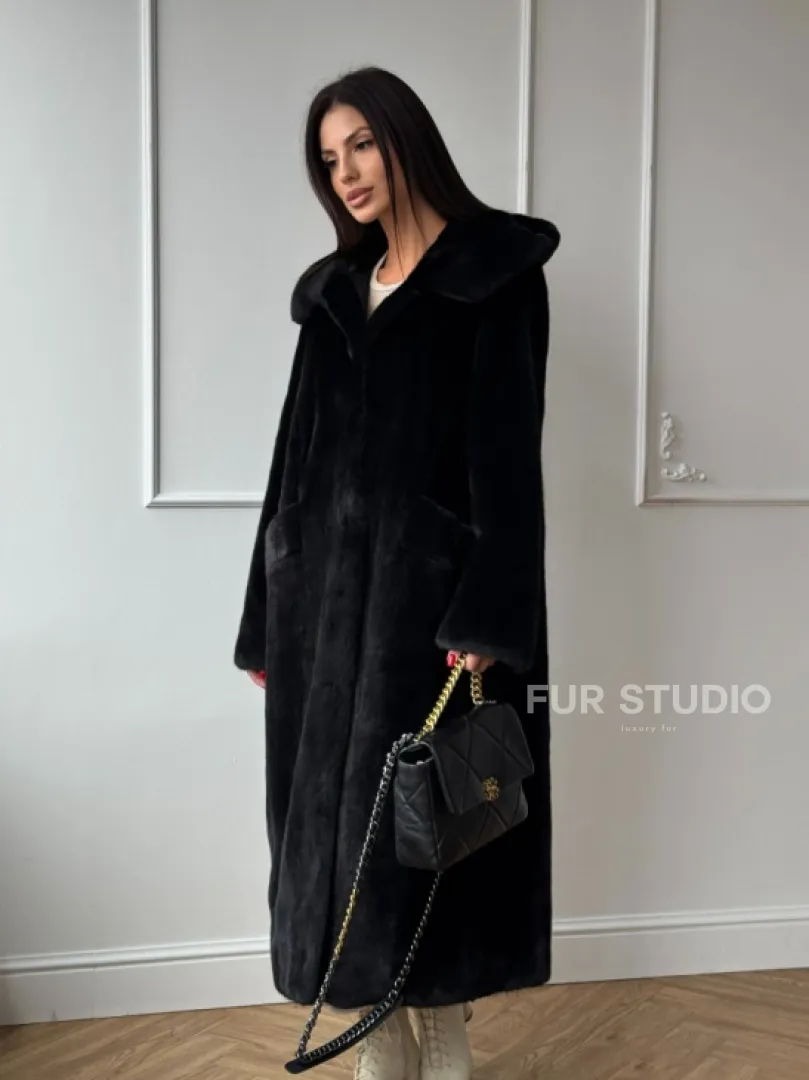 Натуральная черная женская шуба из меха норки Blackglama с капюшоном - фото 5