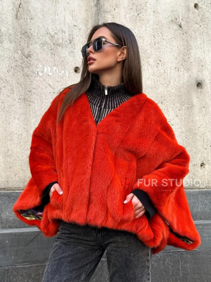 Красное меховое манто из норки, модель «Летучая мышь» с V - образной горловиной, без воротника - фото 0