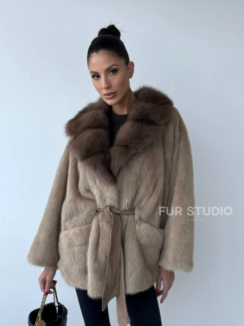 Зимнее пончо из меха норки Pastel с воротником из куницы - фото 12