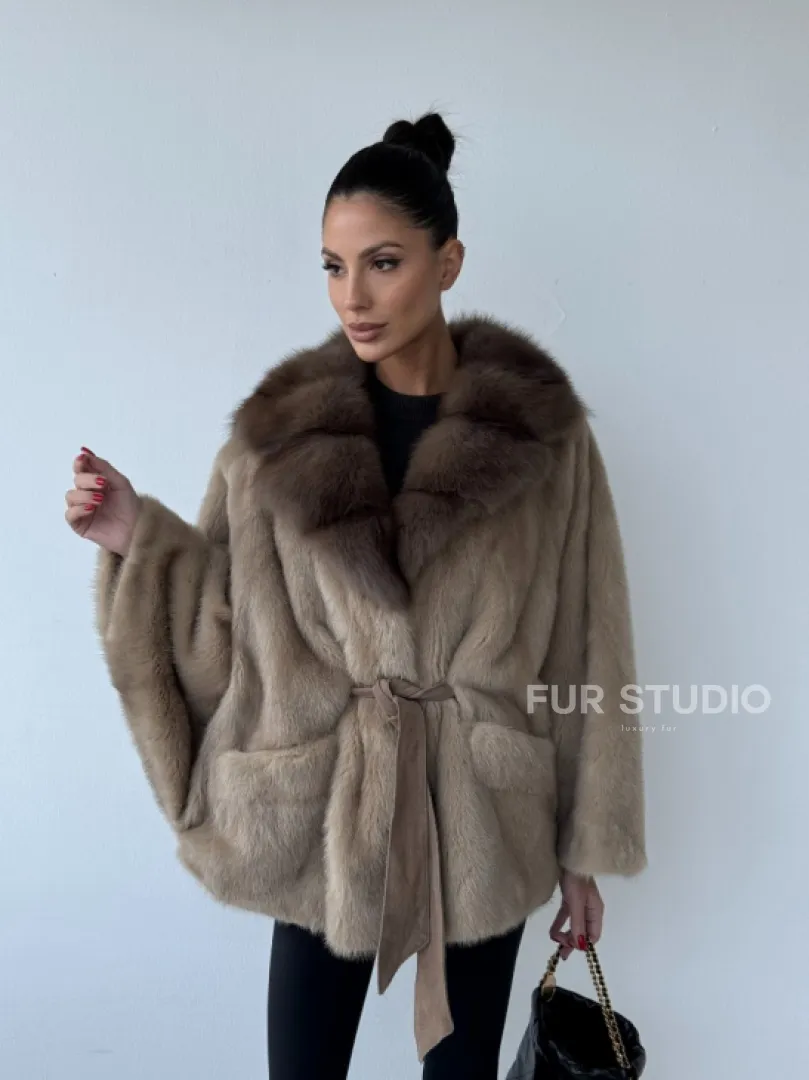 Зимнее пончо из меха норки Pastel с воротником из куницы - фото 14