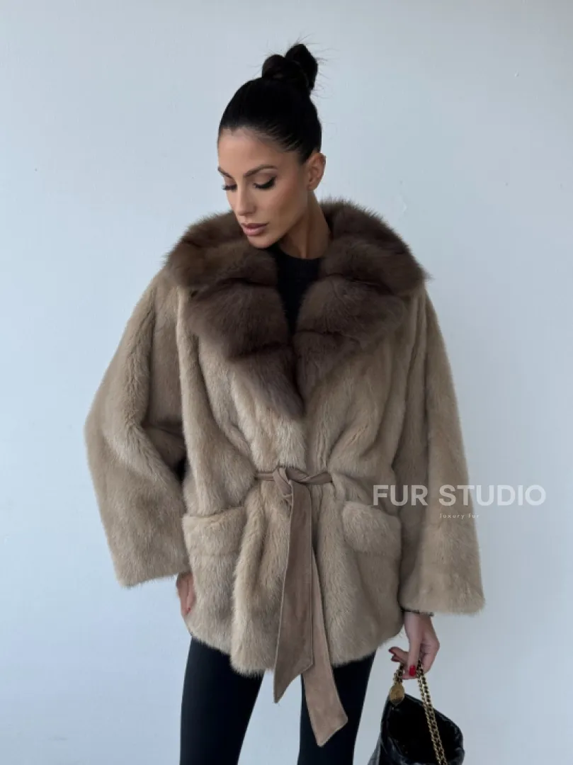 Зимнее пончо из меха норки Pastel с воротником из куницы - фото 9