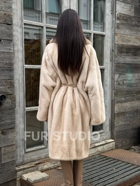 Шуба LUXURY кимоно из норки IVORY с английским воротником из меха куницы - фото 8