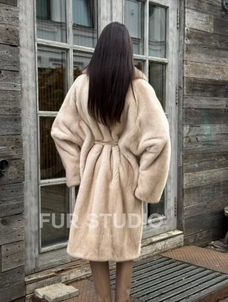 Шуба LUXURY кимоно из норки IVORY с английским воротником из меха куницы - фото 10