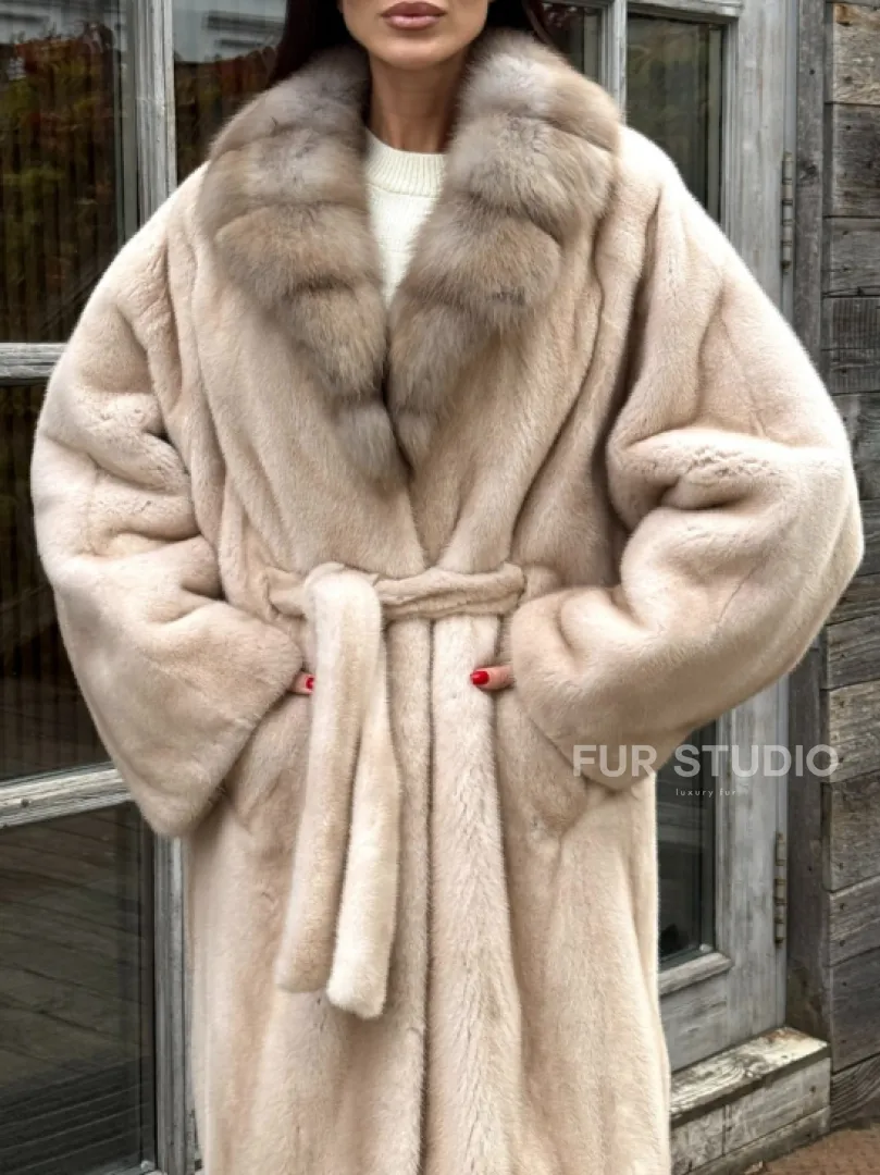 Шуба LUXURY кимоно из норки IVORY с английским воротником из меха куницы