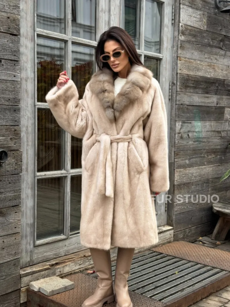 Шуба LUXURY кимоно из норки IVORY с английским воротником из меха куницы