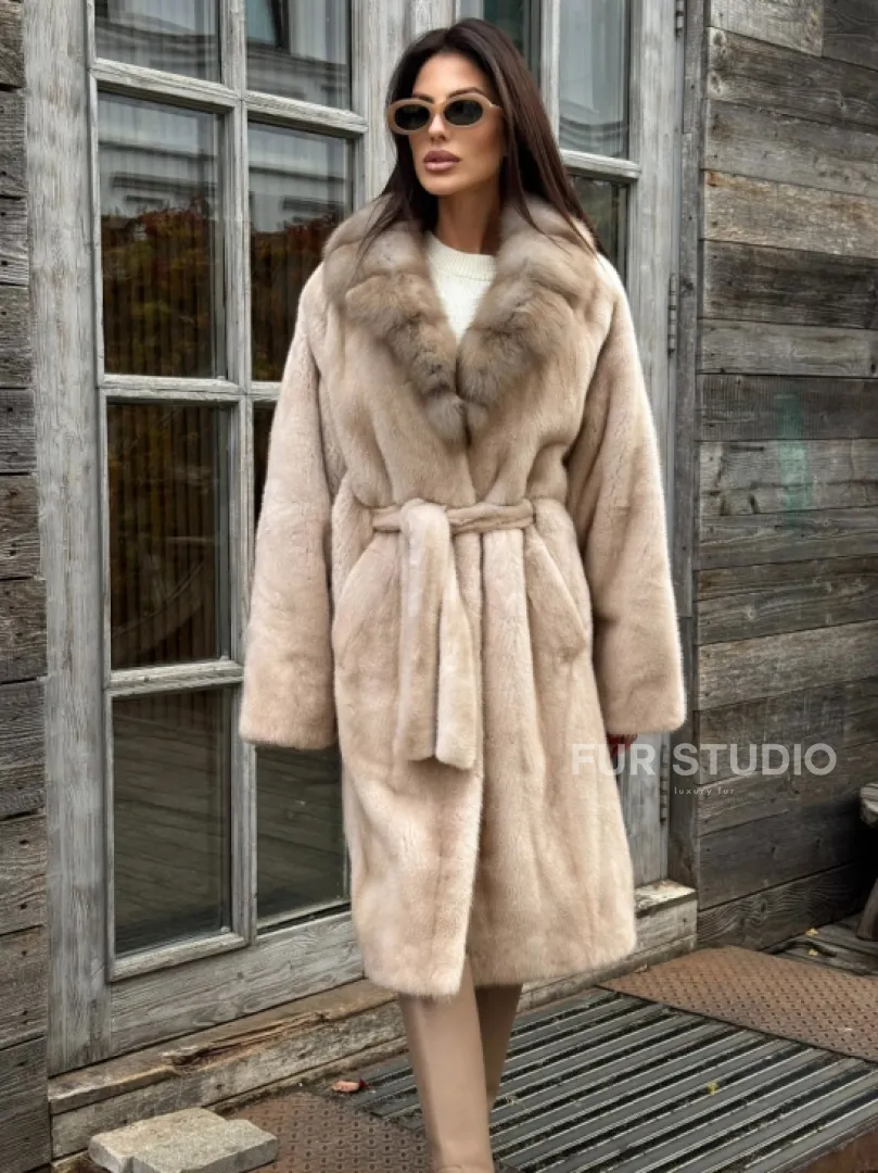 Шуба LUXURY кимоно из норки IVORY с английским воротником из меха куницы