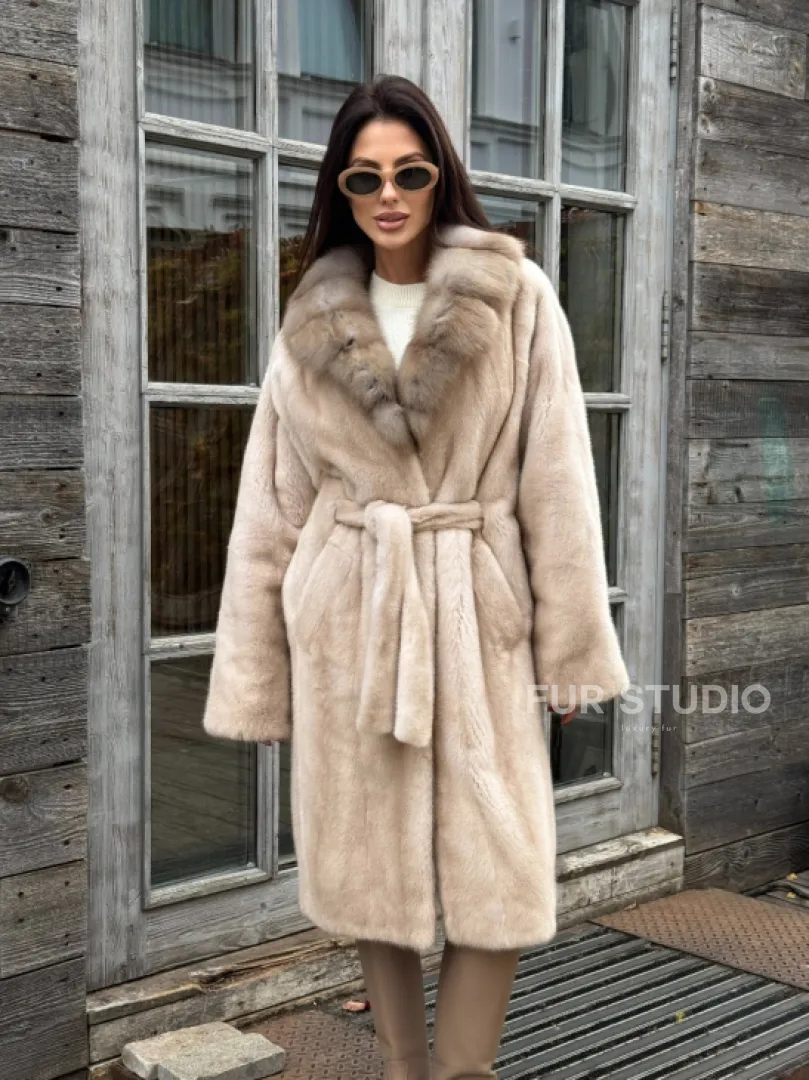 Шуба LUXURY кимоно из норки IVORY с английским воротником из меха куницы