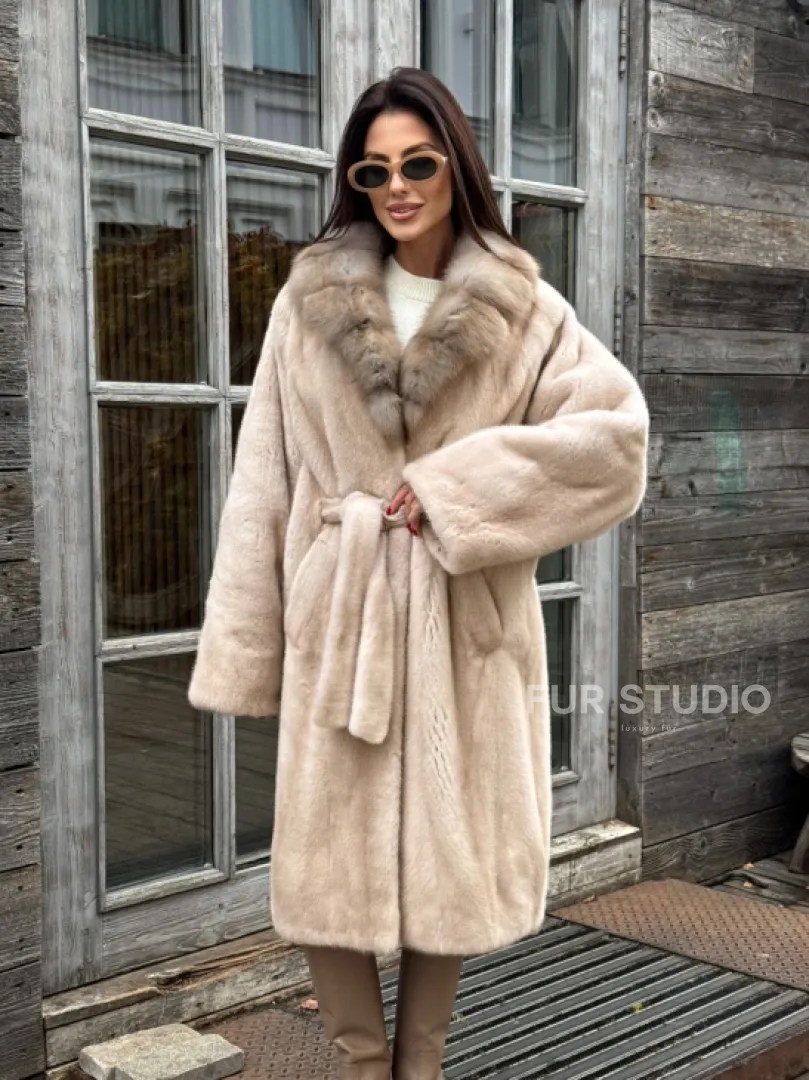 Шуба LUXURY кимоно из норки IVORY с английским воротником из меха куницы