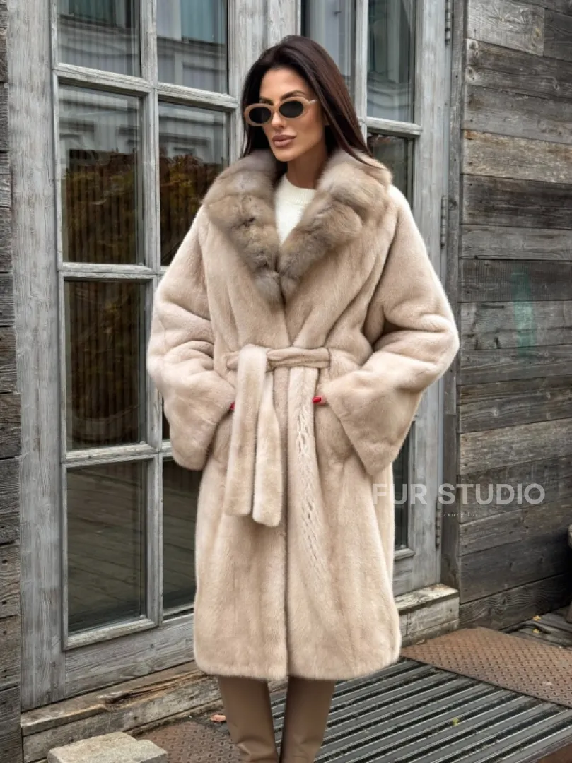Шуба LUXURY кимоно из норки IVORY с английским воротником из меха куницы