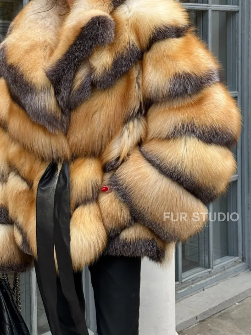 Шуба из меха лисы Golden-grey fox с английским воротником, с поясом - фото 2