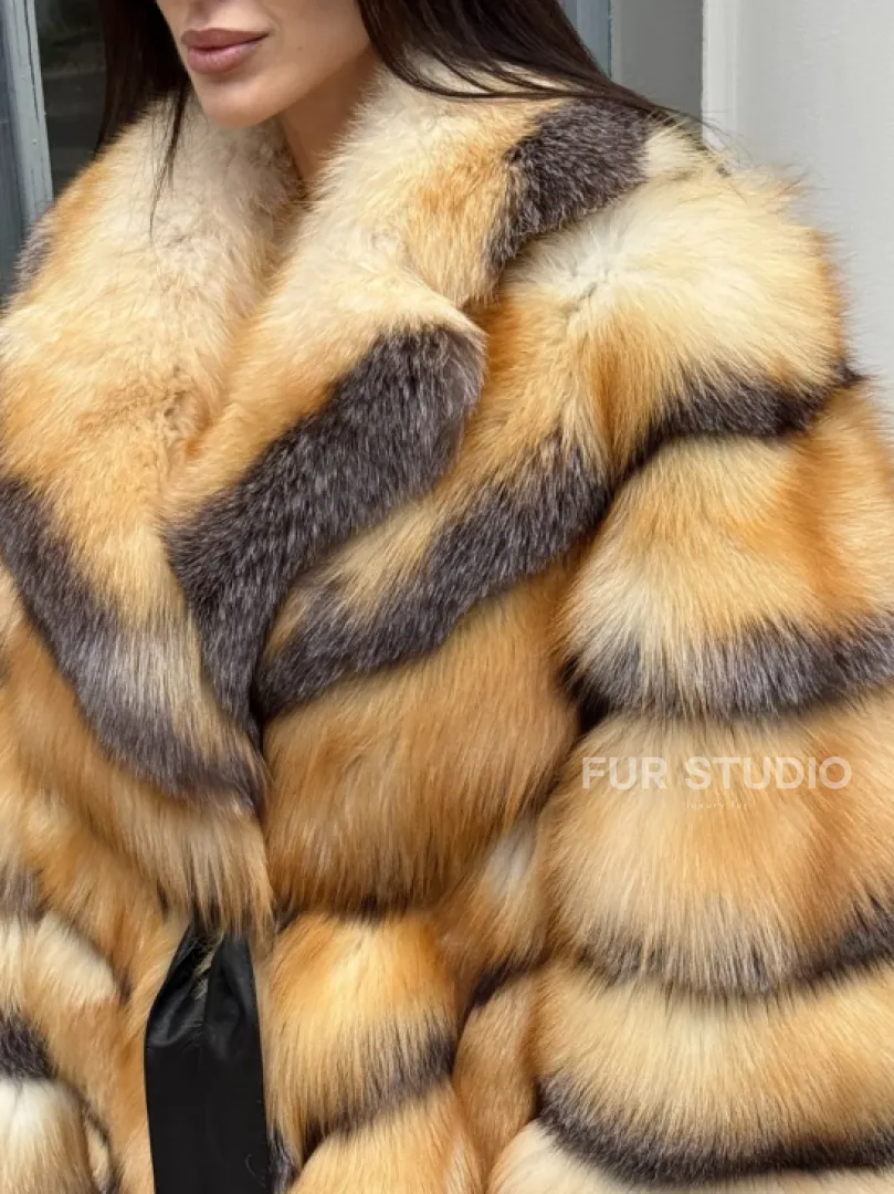 Шуба из меха лисы Golden-grey fox с английским воротником, с поясом - фото 1