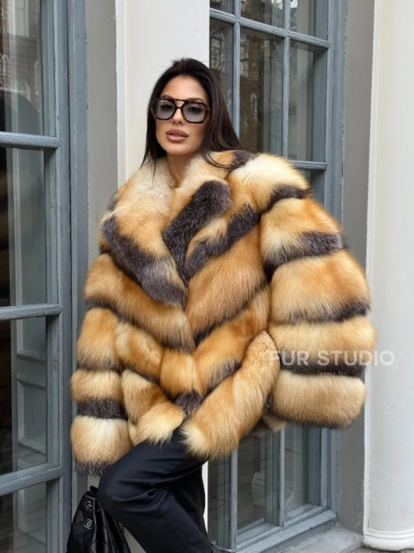 Шуба из меха лисы Golden-grey fox с английским воротником, с поясом - фото 11