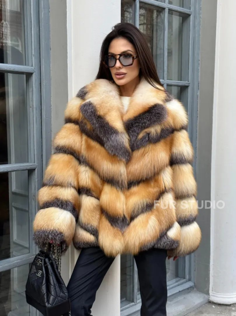 Шуба из меха лисы Golden-grey fox с английским воротником, с поясом - фото 8