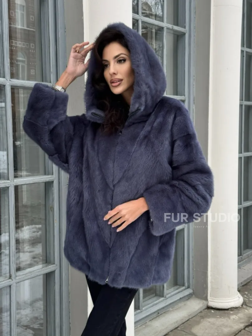 Меховая курточка - бомбер из аукционной норки с капюшоном