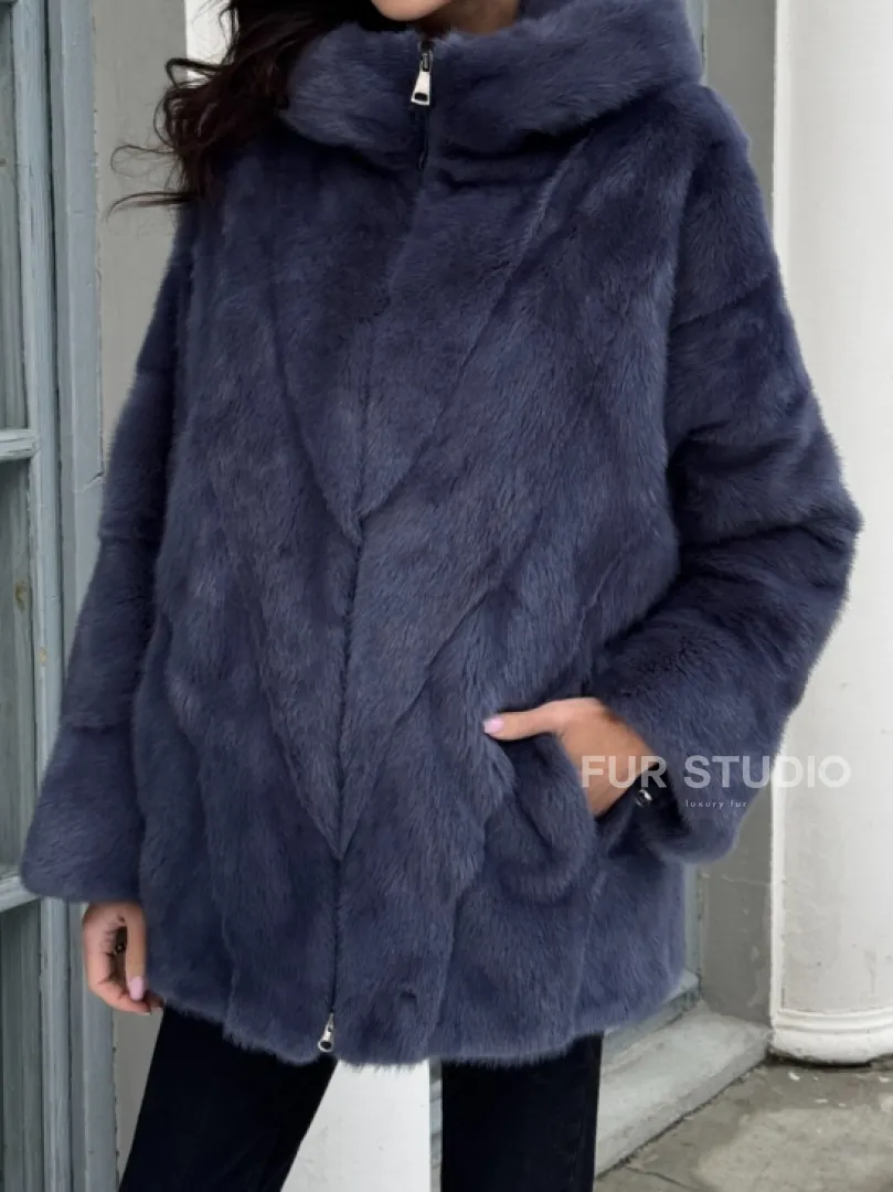 Меховая курточка - бомбер из аукционной норки с капюшоном - фото 3