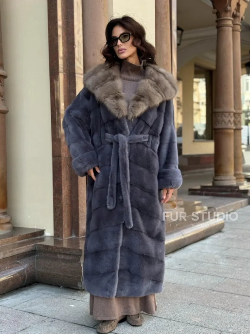 Удлиненная женская норковая шуба паркет с капюшоном из меха куница - фото 0