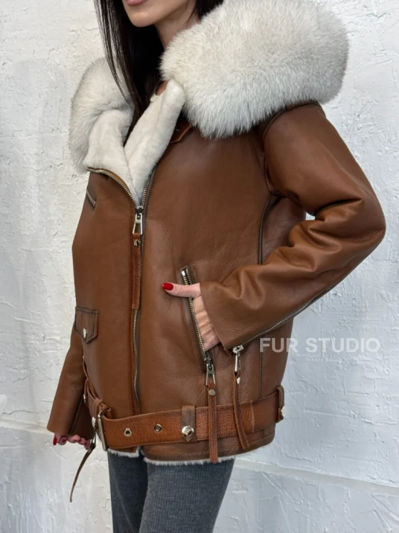 Дубленка - куртка женская из натуральной овчины с капюшоном из меха финского песца - фото 4