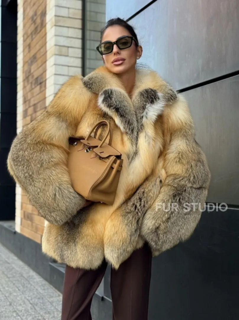 Золотистая шуба из натурального меха лисы цельные пластины - фото 5