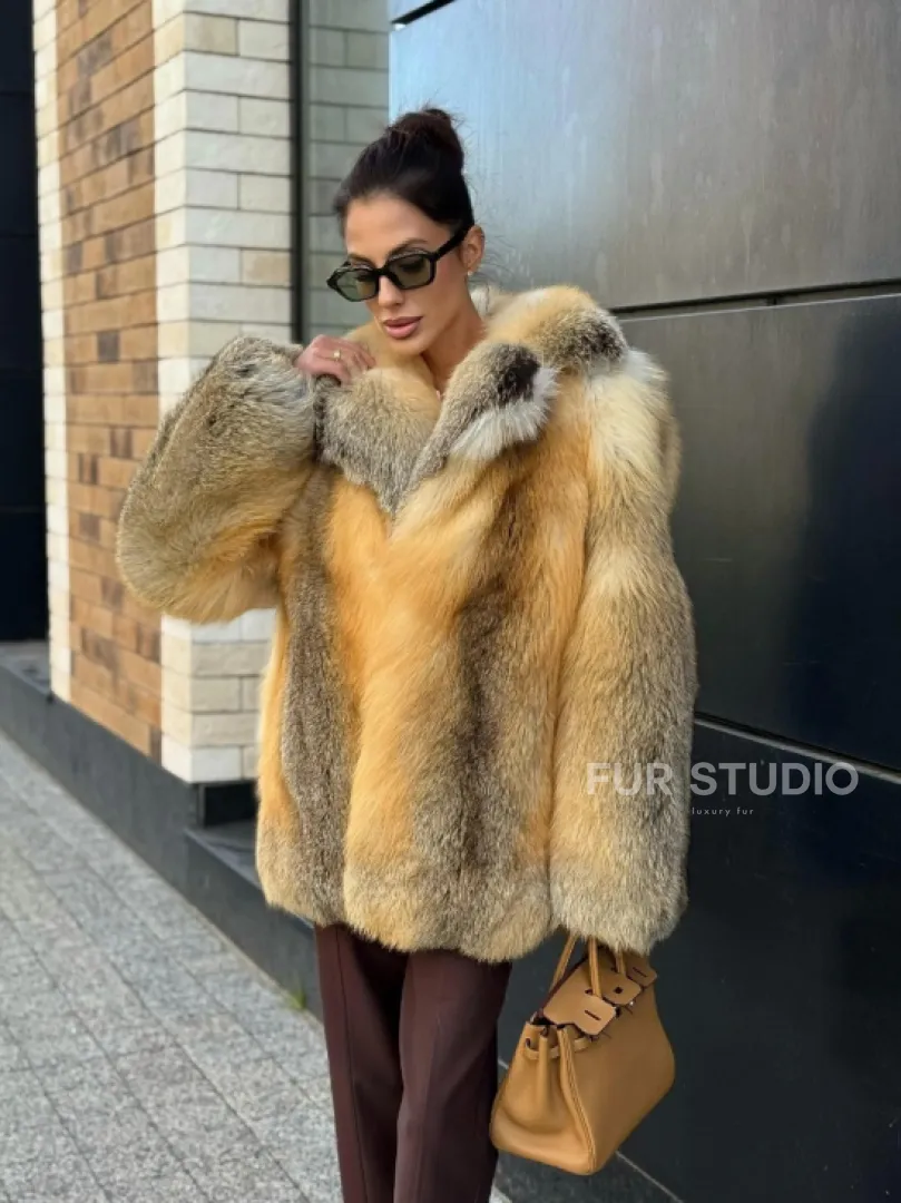 Золотистая шуба из натурального меха лисы цельные пластины - фото 12