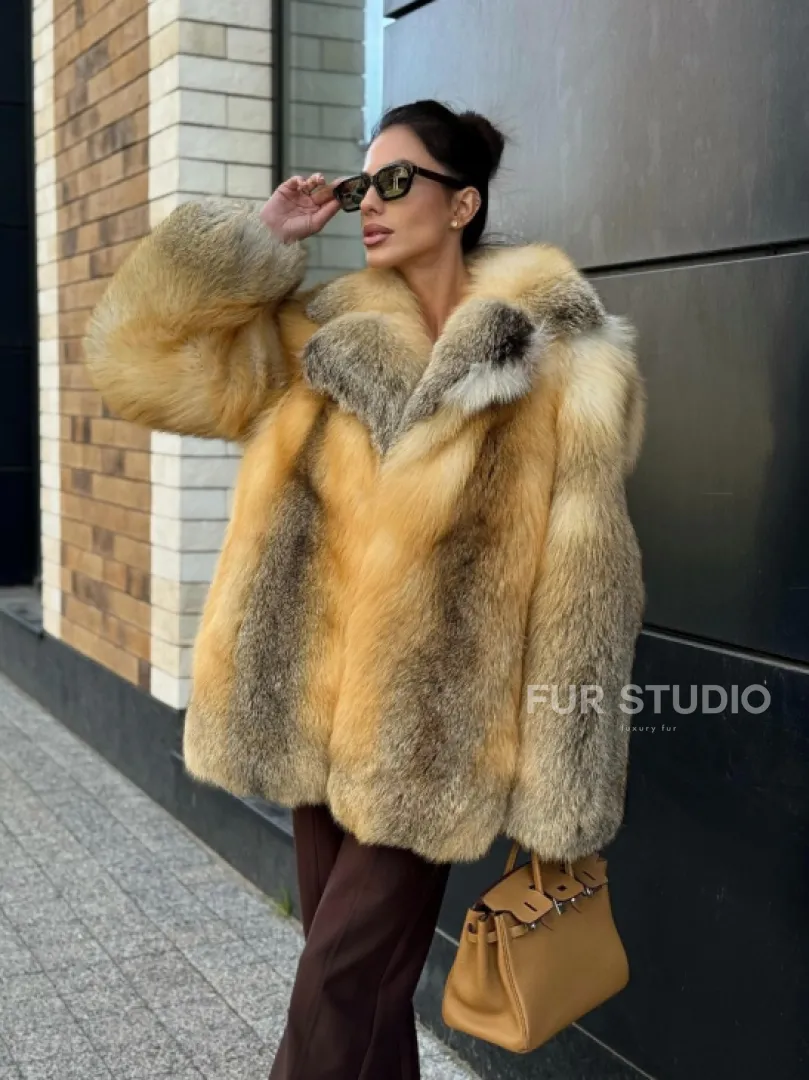 Золотистая шуба из натурального меха лисы цельные пластины - фото 11