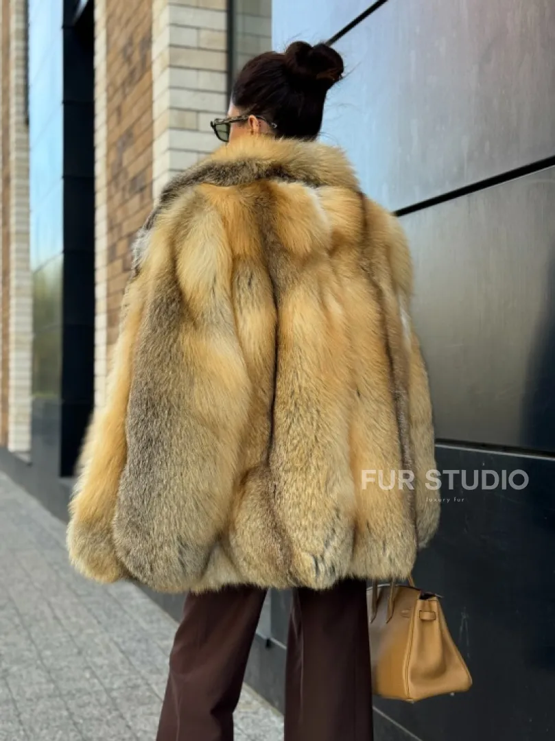 Золотистая шуба из натурального меха лисы цельные пластины - фото 7
