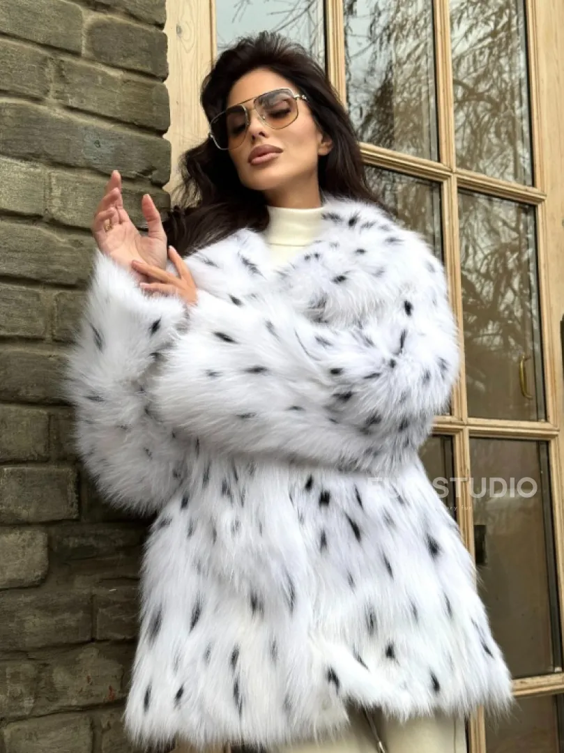 Шуба из цельных шкур натурального меха лисы под рысь (ручная работа)