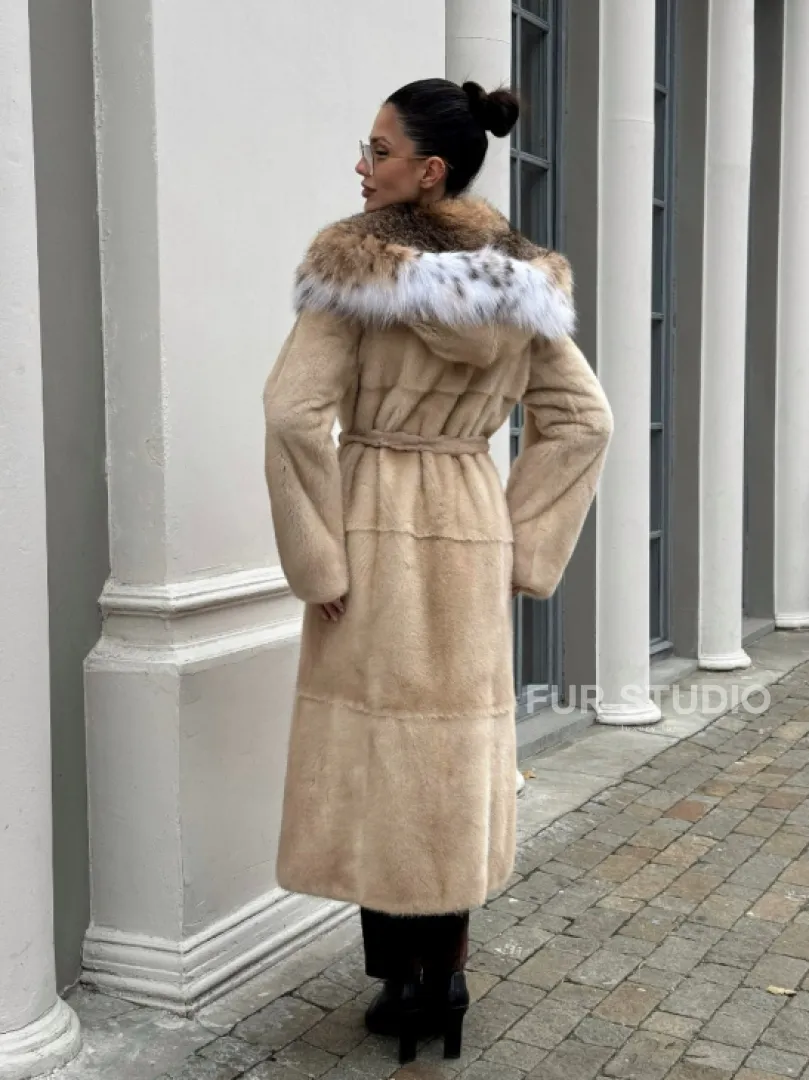 Классическая шуба из меха норки Champagne с капюшоном из рыси - фото 12