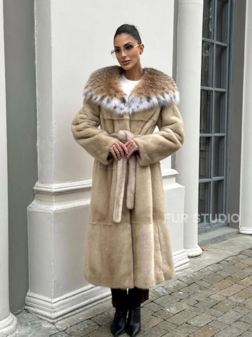 Классическая шуба из меха норки Champagne с капюшоном из рыси - фото 10