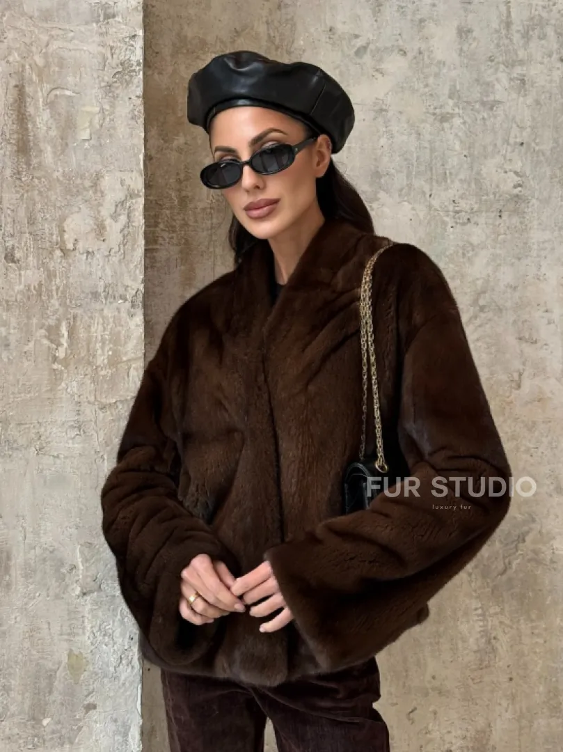 Полушубок женский из меха аукционной норки Браун Вельвет - фото 7