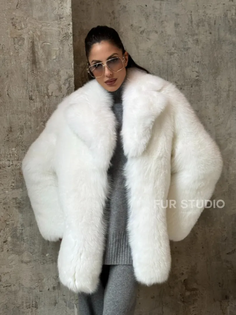 Шуба белого цвет из меха Финского песца - фото 6