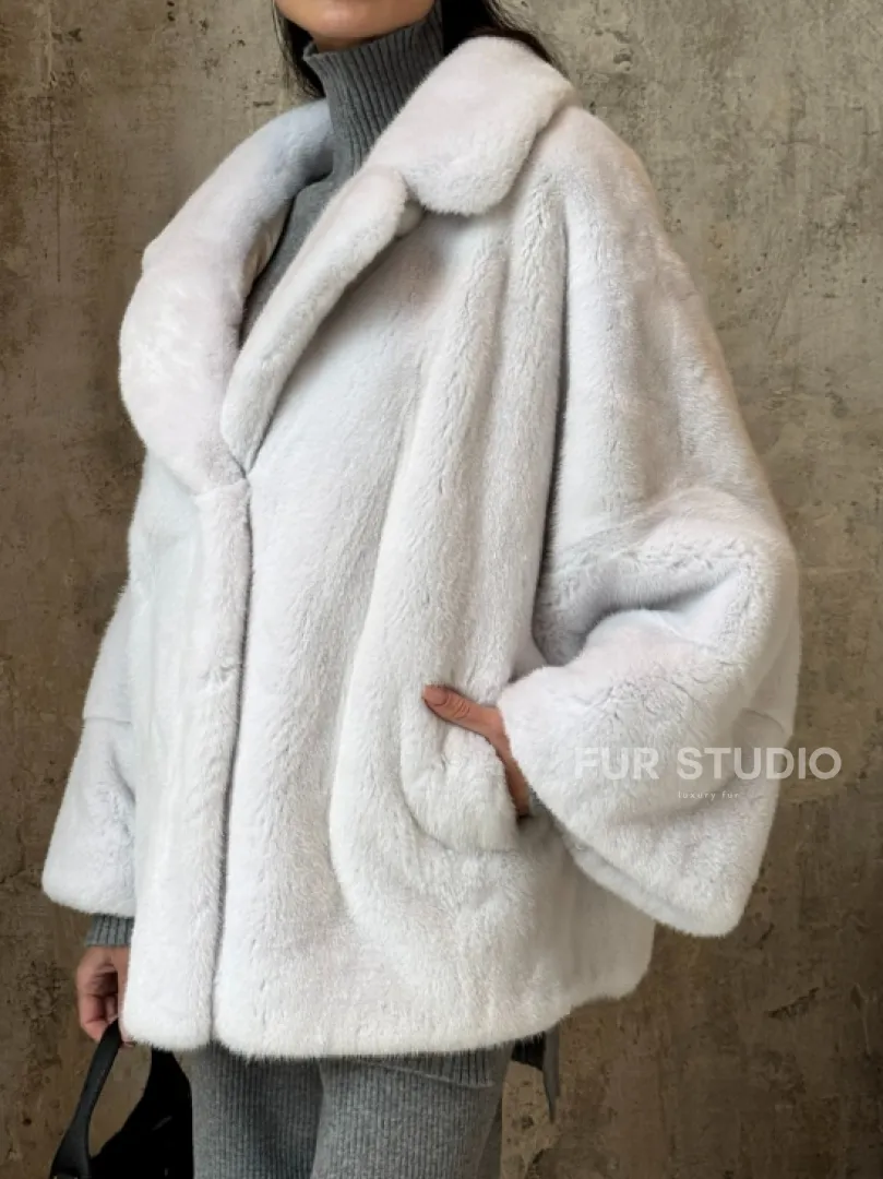 Шуба автоледи из импортной плюшевой норки White с английским воротником