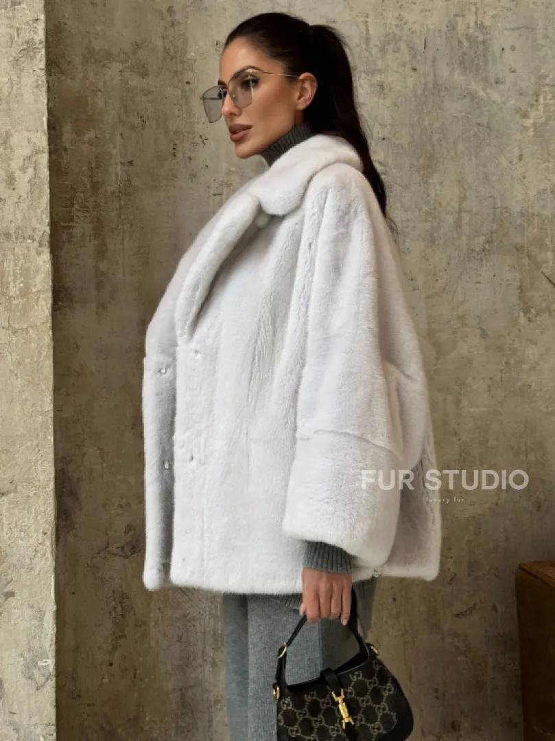 Шуба автоледи из импортной плюшевой норки White с английским воротником