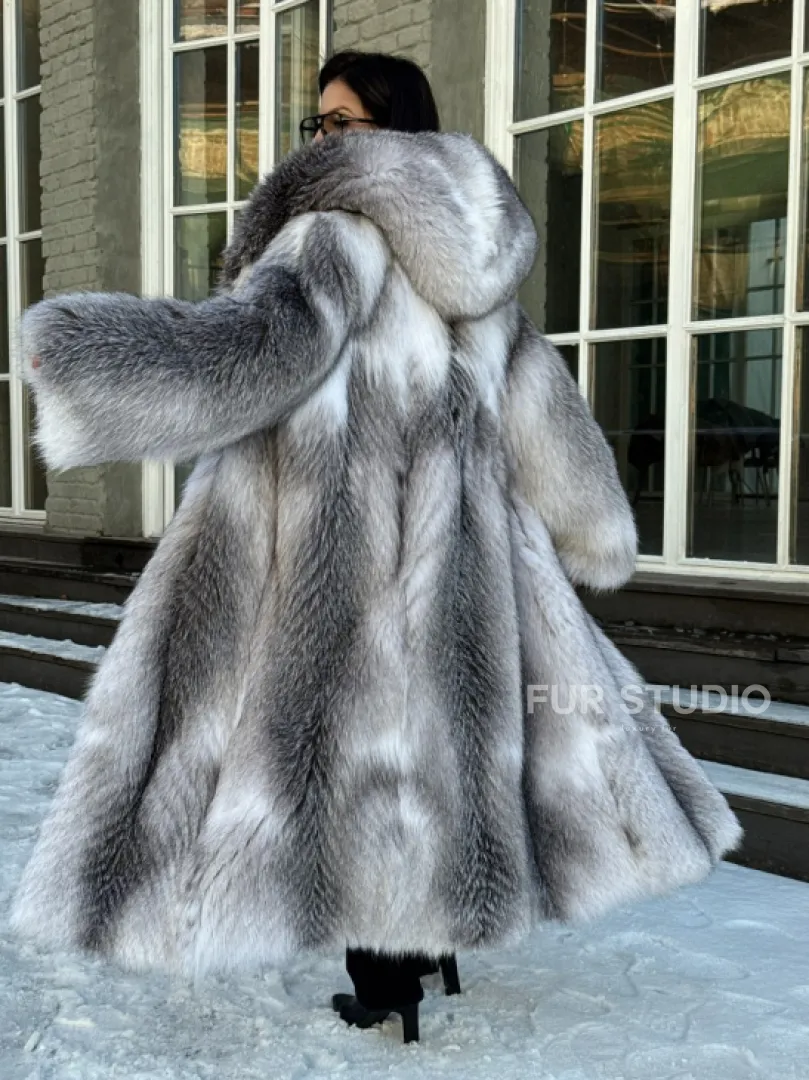 Длинная шуба из меха Arctic Fox с капюшоном, росшив - серая - фото 0