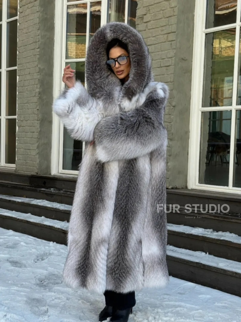 Длинная шуба из меха Arctic Fox с капюшоном, росшив - серая - фото 11