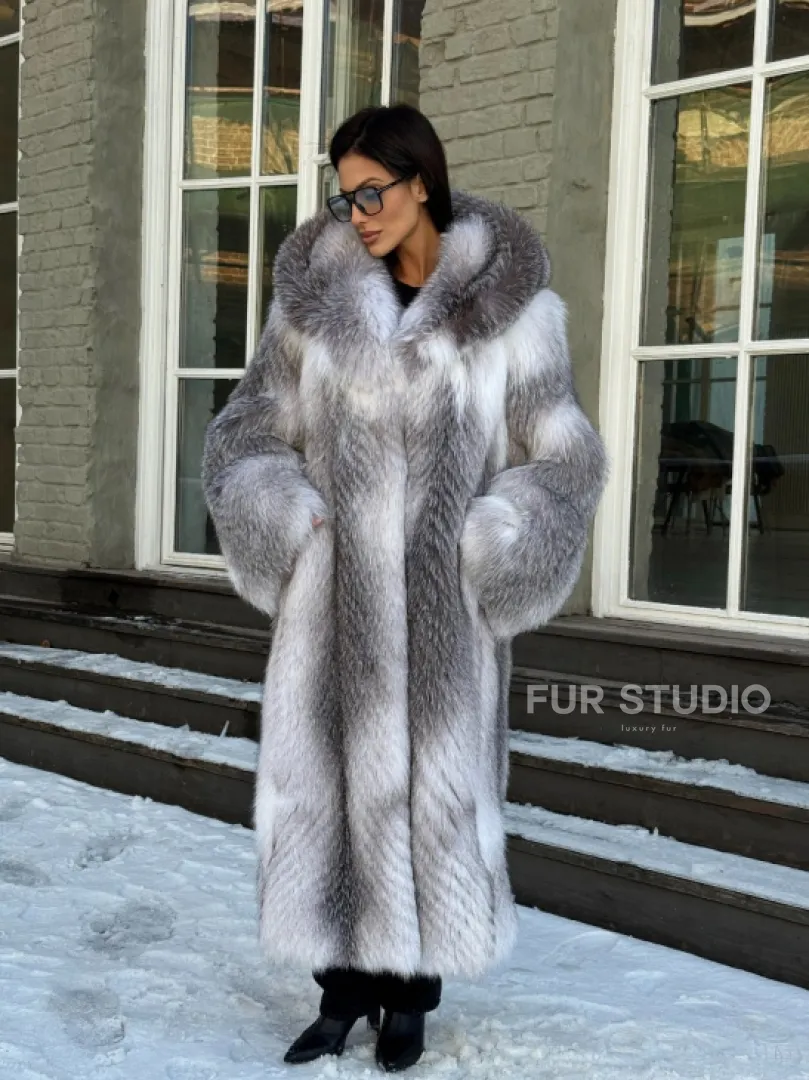 Длинная шуба из меха Arctic Fox с капюшоном, росшив - серая - фото 12