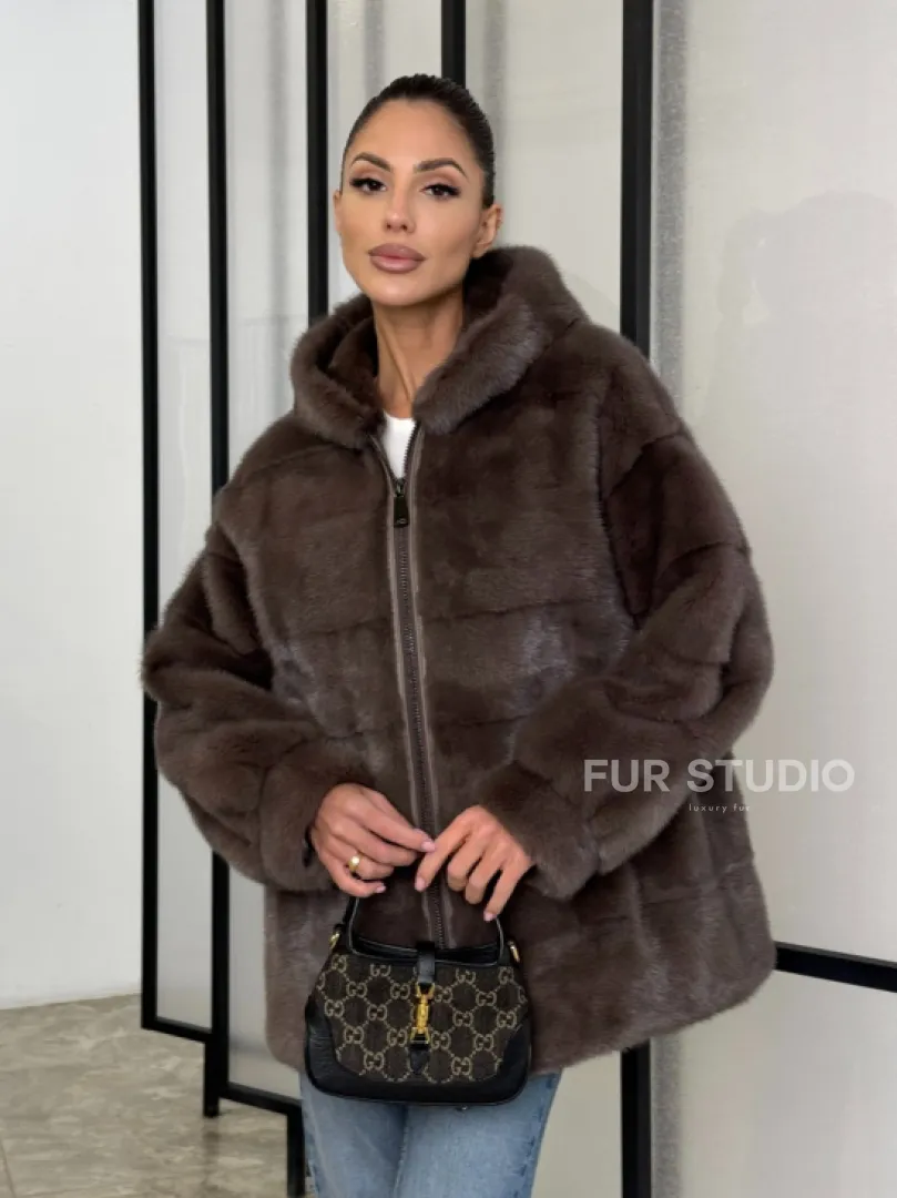 Норковый полушубок с капюшоном на молнии