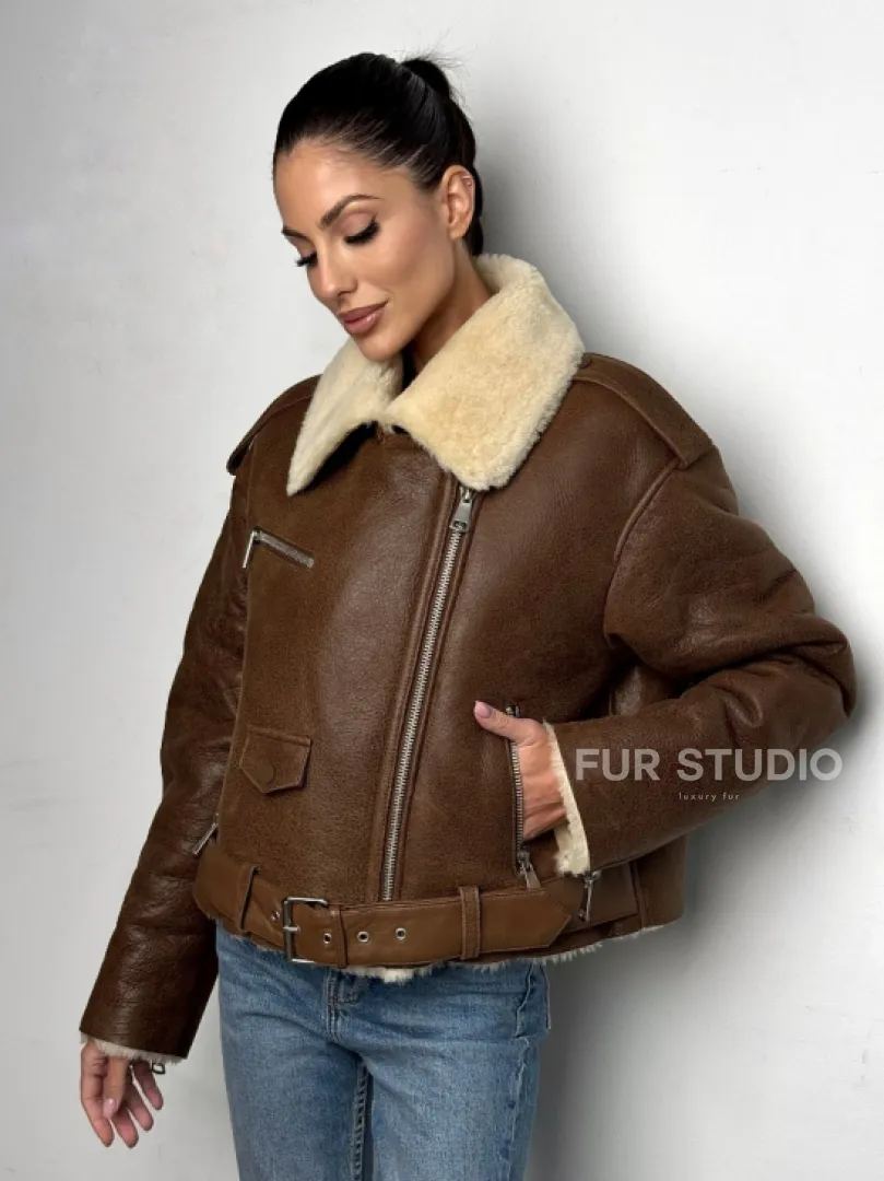 Короткая зимняя женская дубленка авиатор - фото 13