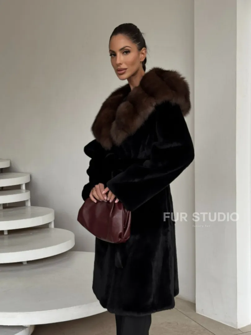 Шуба женская из норки PREMIUM с капюшоном кобра из меха куницы - фото 9