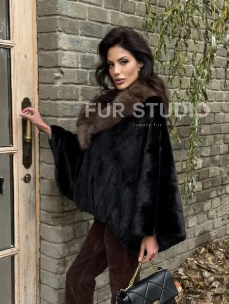 Шуба - пончо из аукционной норки Black с воротником из куницы - фото 8