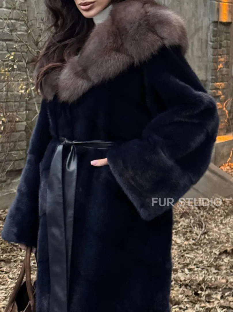 Норковая шуба с капюшоном из натурального меха куницы - фото 2