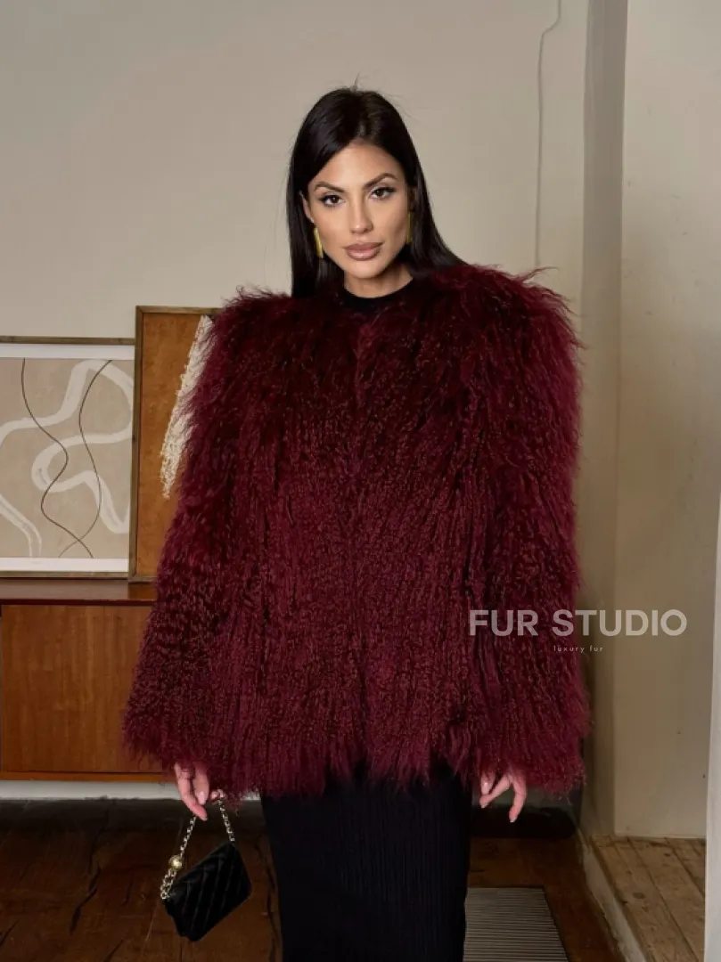 Шуба из меха ламы цвет Burgundy