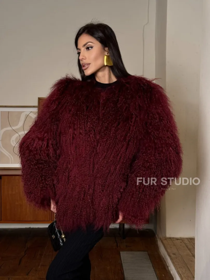 Шуба из меха ламы цвет Burgundy
