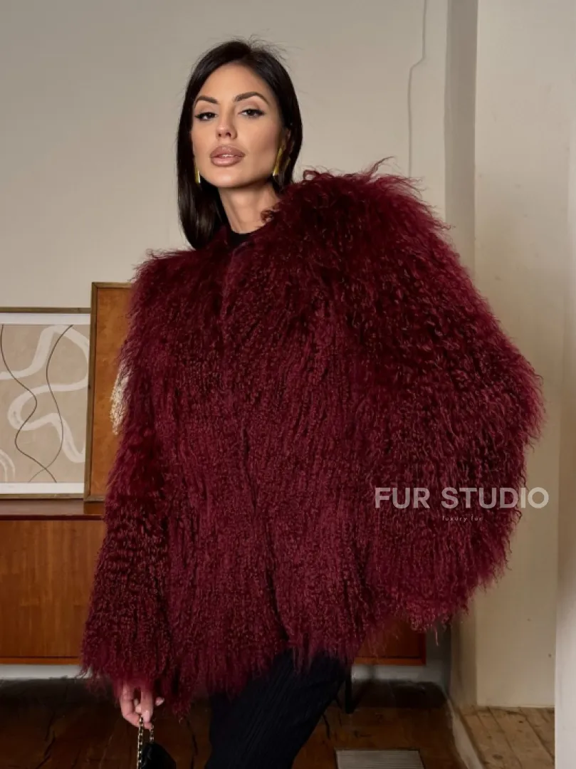 Шуба из меха ламы цвет Burgundy